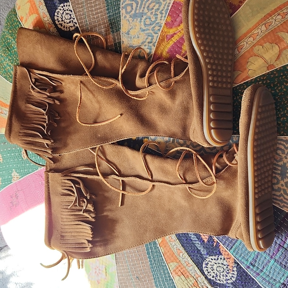 Minnetonka Lace up moccasin boots